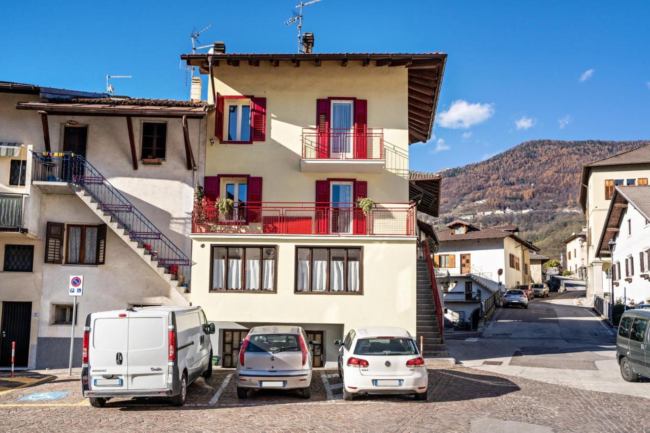 Апартаменти Balconi Rossi Borgo Valsugana Екстер'єр фото